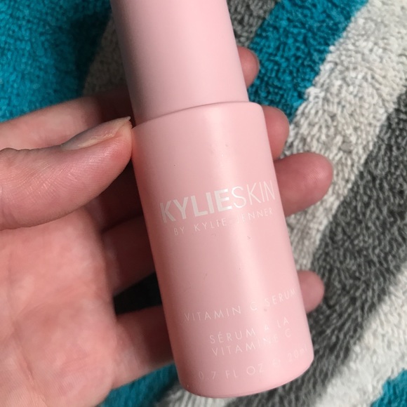 kylie vitamin c serum